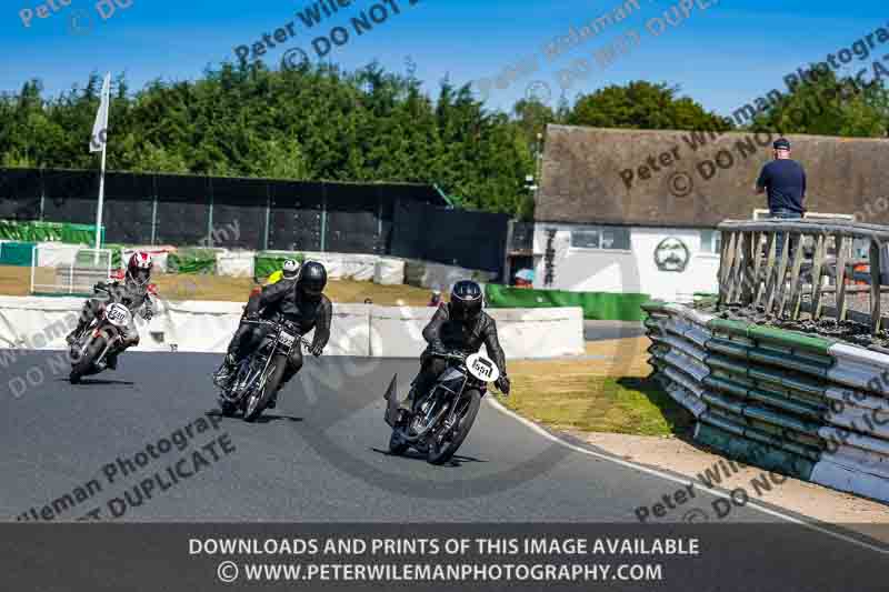 Vintage motorcycle club;eventdigitalimages;mallory park;mallory park trackday photographs;no limits trackdays;peter wileman photography;trackday digital images;trackday photos;vmcc festival 1000 bikes photographs